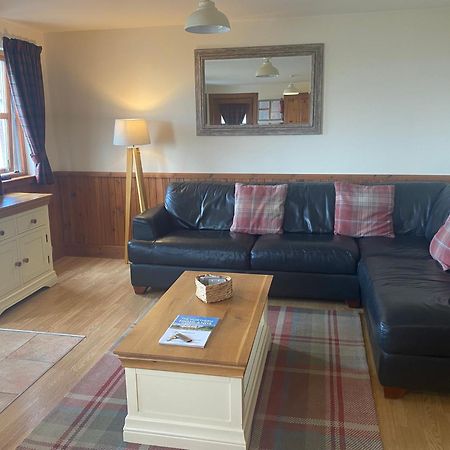 Dolphin View Cottages Portmahomack Экстерьер фото