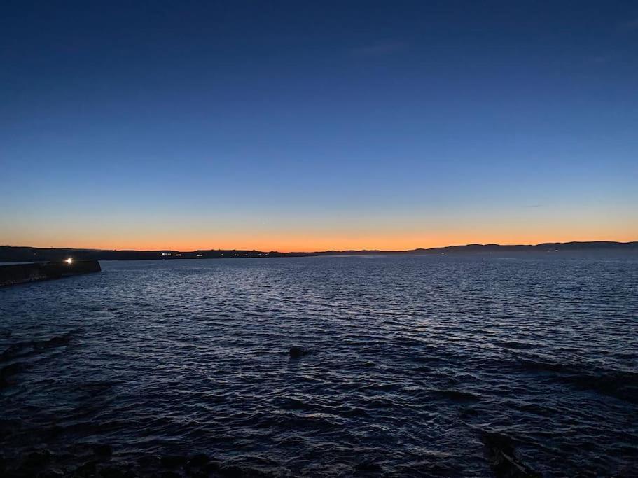 Dolphin View Cottages Portmahomack Экстерьер фото
