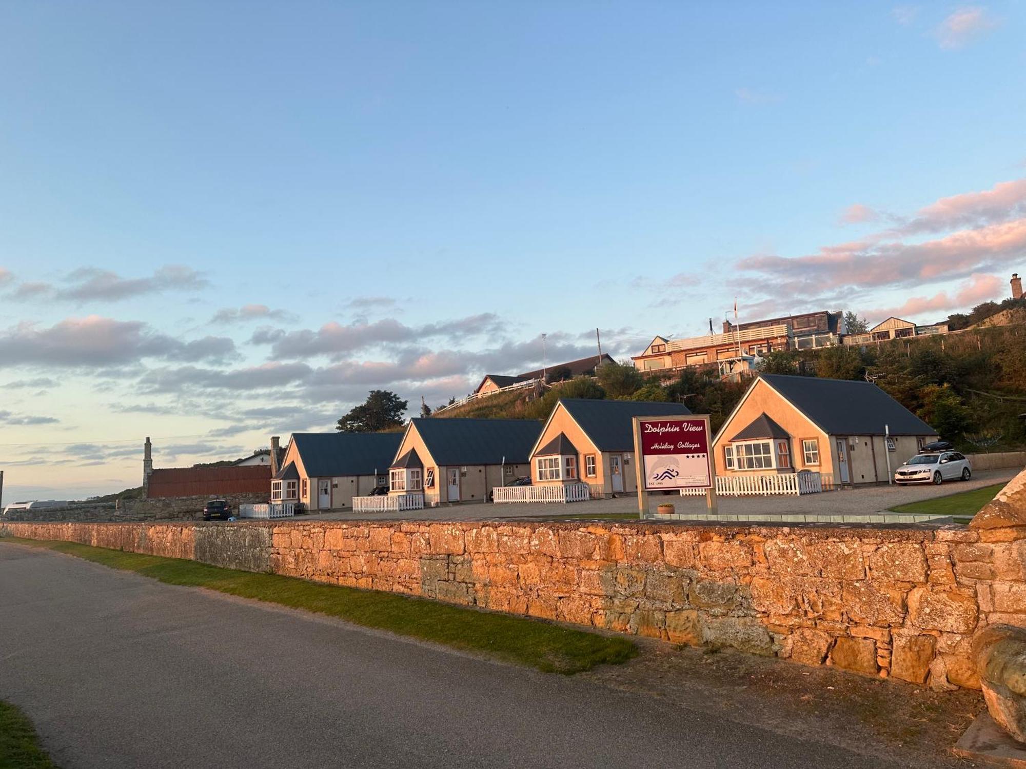 Dolphin View Cottages Portmahomack Экстерьер фото